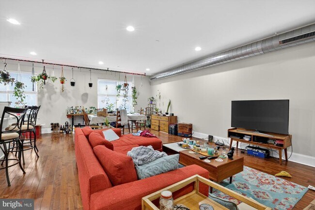 Photo - 946 N 2nd St Unit 5