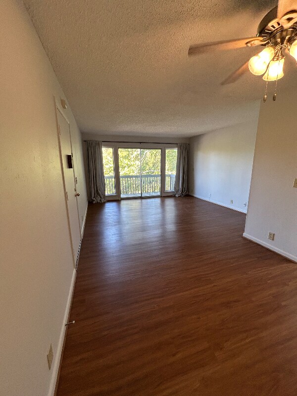 Photo - 21 Vaughns Gap Rd Unidad D52