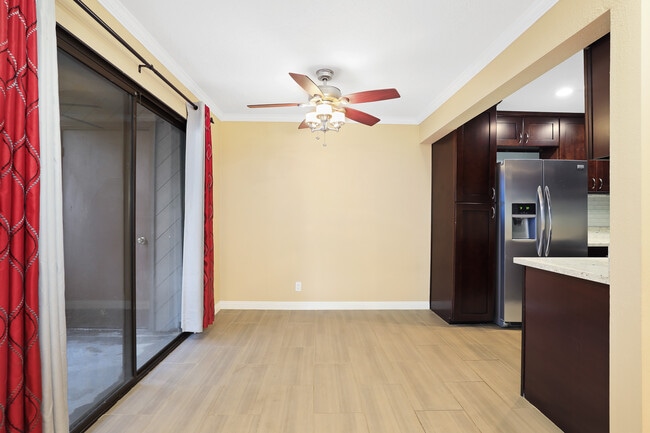 Photo - 1304 Mountain Ave Unidad 112