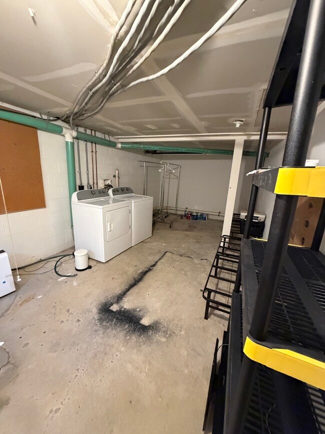 Photo - 1397 Broadview Ave Unit 16