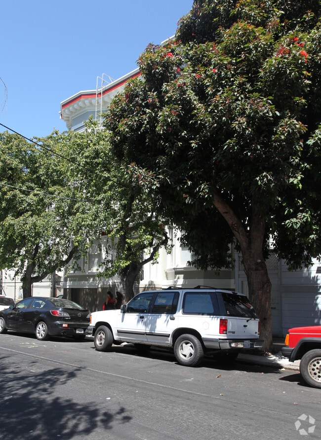 181 Bartlett