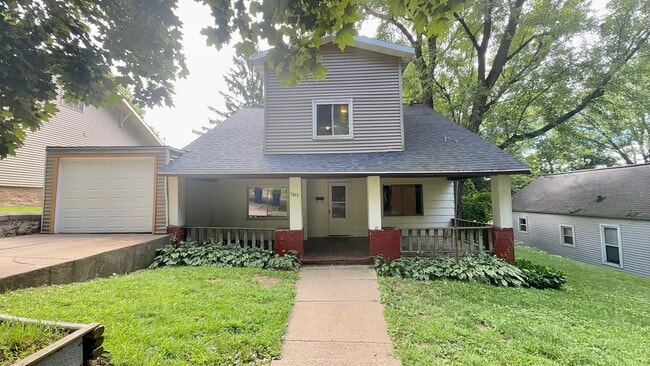 4 Bed 2 Bath Single Family Home in Wausau - 4 Bed 2 Bath Single Family Home in Wausau