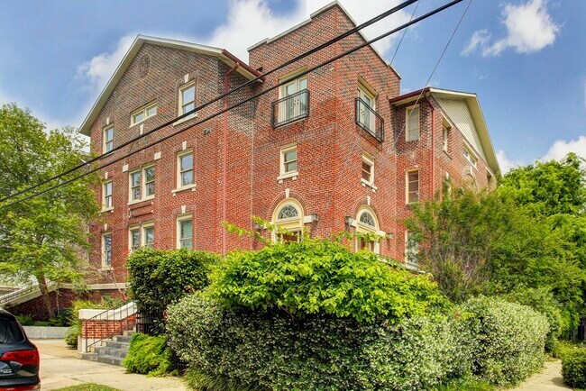 Building Photo - 215 W Norma St Unit 302