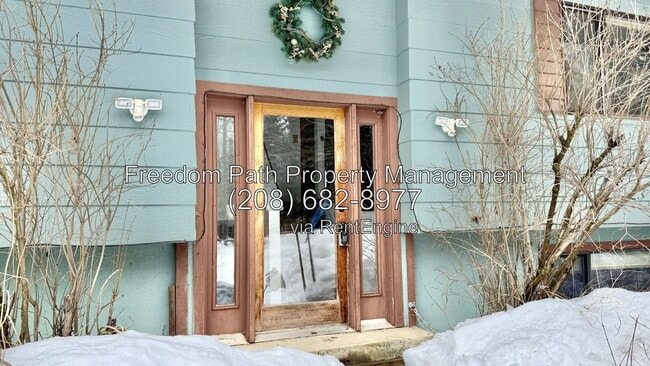 1142 W Elmira Rd