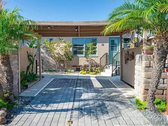 1815 Mission Cliff Dr