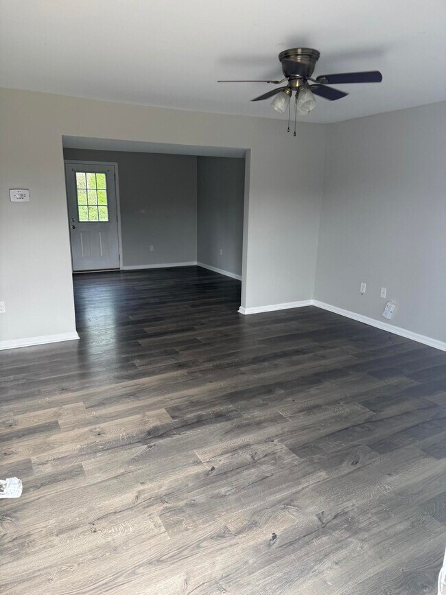 Photo - 804 Melanie Ln