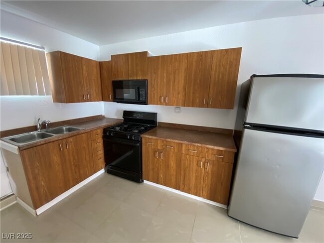 Photo - 5171 Reeder Cir Unit A