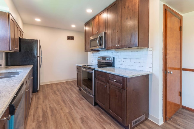 Photo - 629 Hanford St