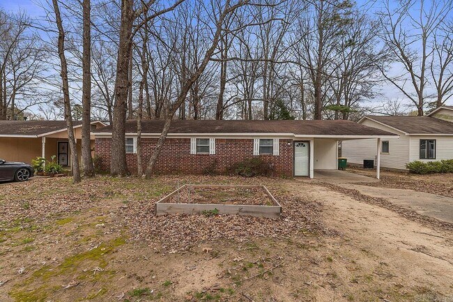 Photo - 511 Briar St