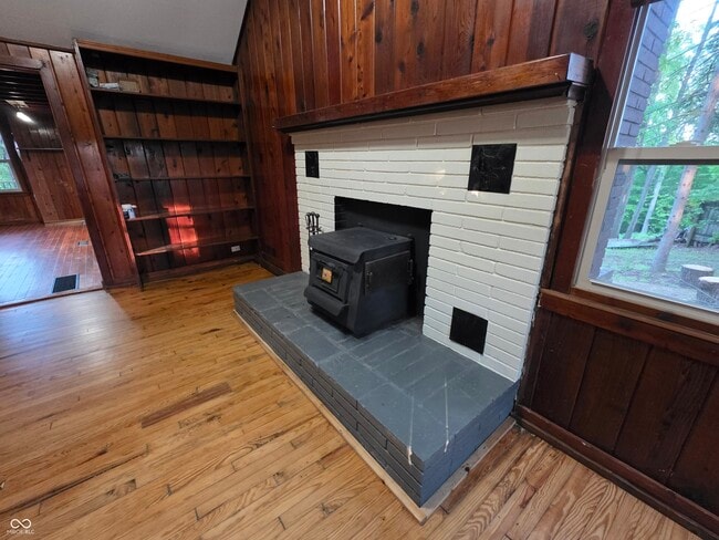 Photo - 158 Redbud Ln