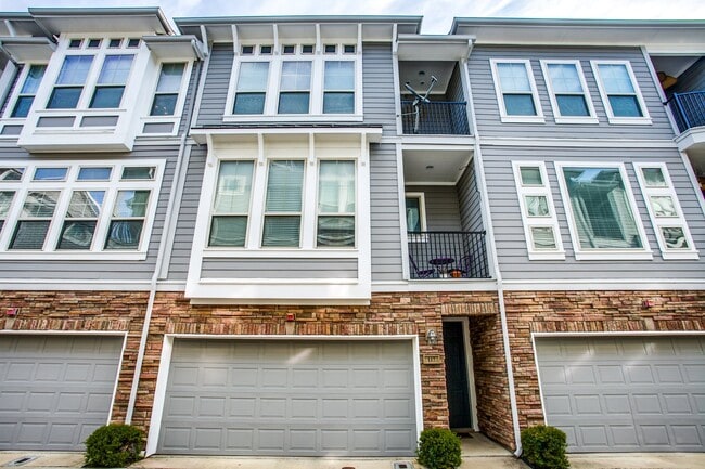 Photo - 2326 Stutz Dr Unit 117