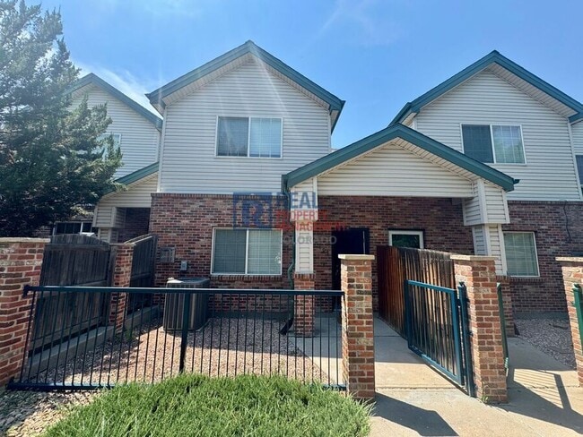 Building Photo - 838 S Kalispell Cir Rental