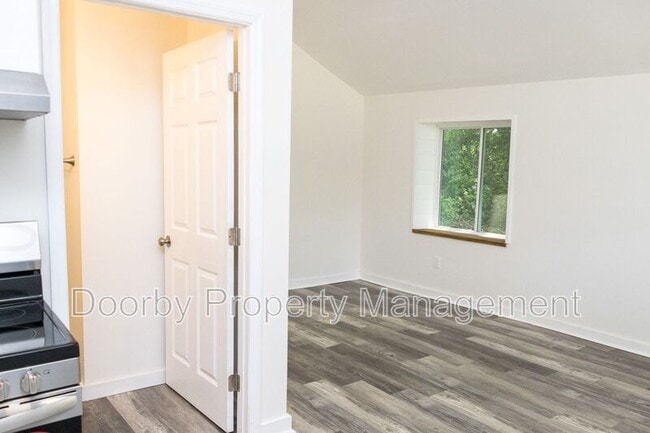 Photo - 358 Derby Cir