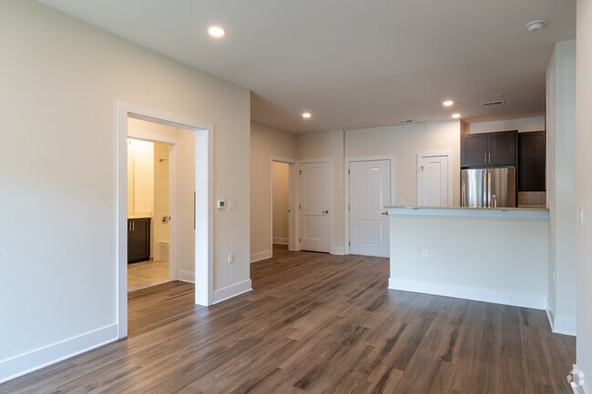 2BR, 2BA - 1,143SF