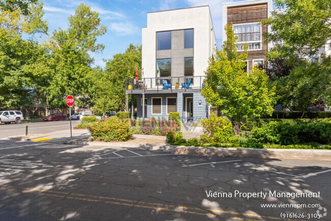 Building Photo - 430 11th St Rental