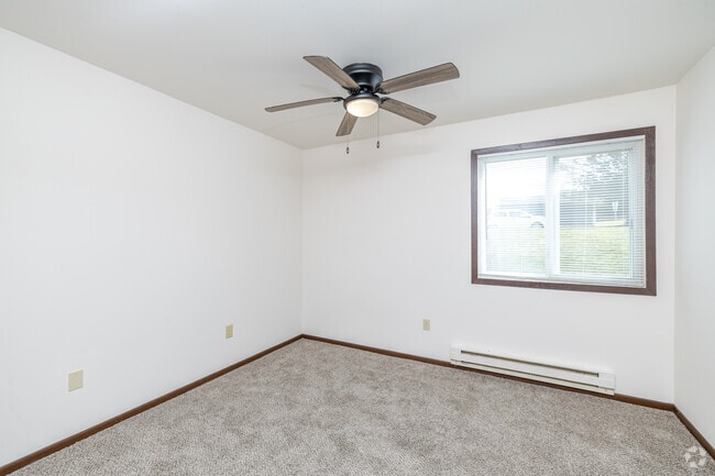 3BR, 2BA - 1,100SF - Bedroom