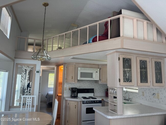 Photo - 673 Snowbird Ave