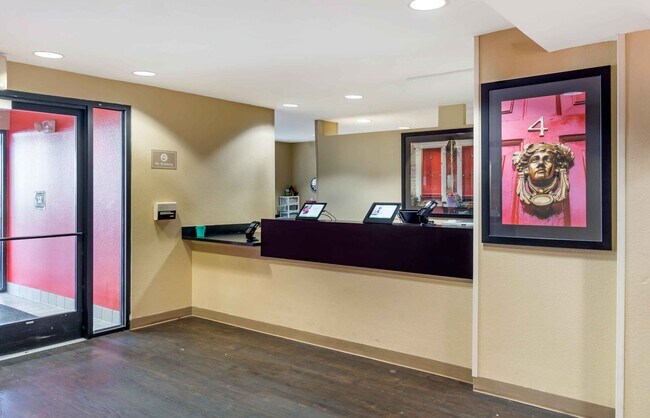 Furnished Studio-Seattle - Everett - North