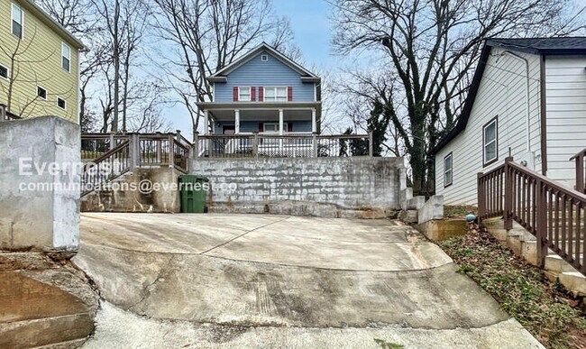 Photo - 116 Park Ave SE