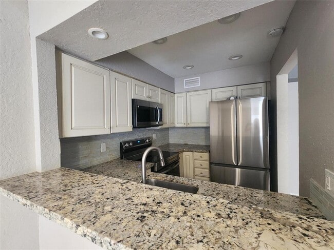 Photo - 501 SE 8th St