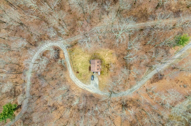 Building Photo - 45 Caroline Dr