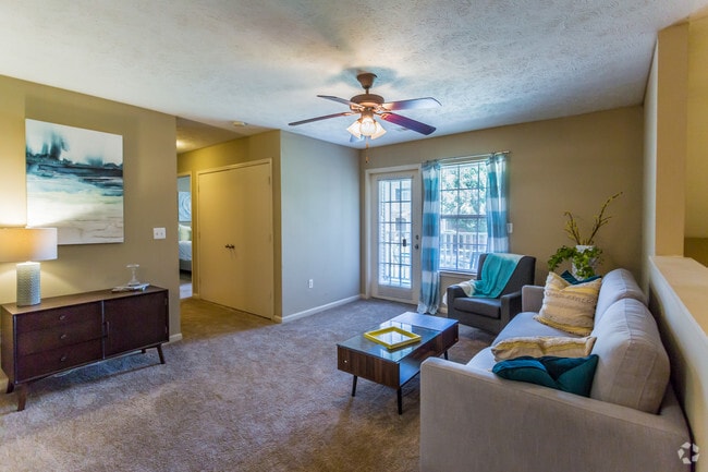 2 BR, 2 BA - 1099 SF - Living Room - Covington Park