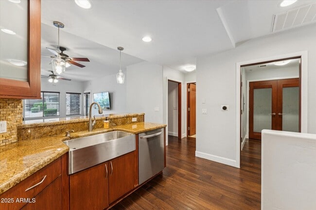 5350 E Deer Valley Dr Unit 1247