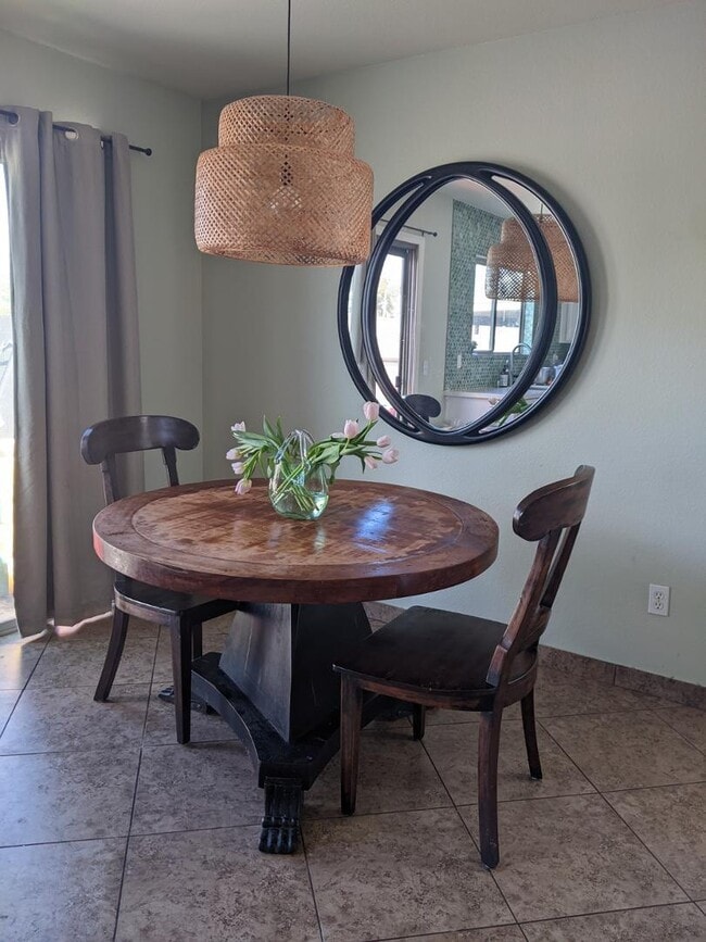 Photo - 1070 E Appaloosa Rd