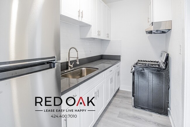 Photo - 822 S Park View St Unit 202