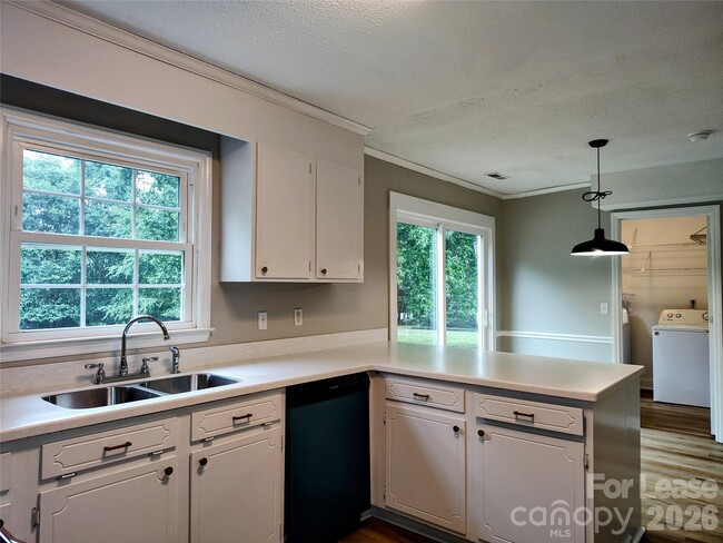 Photo - 7413 Doves Nest Cir