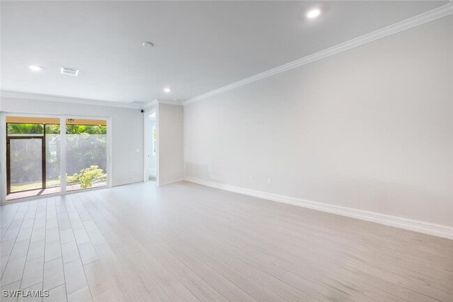 Photo - 388 Grace Bay Ln