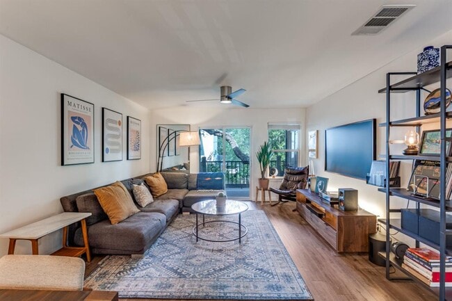 Photo - 3604 Clawson Rd Unit 202