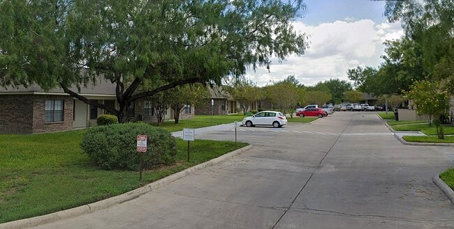 Photo - 210 N Eagle Pass St
