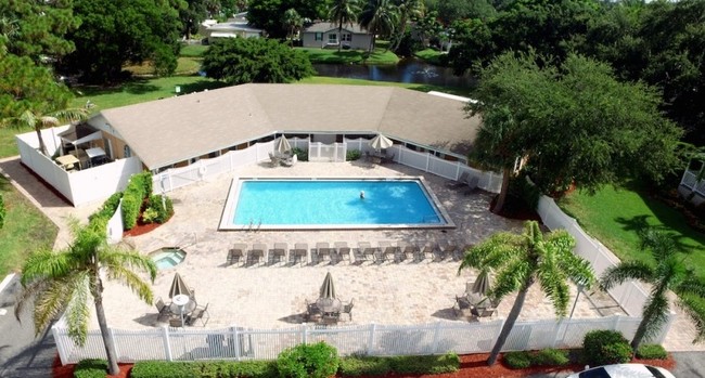 Photo - The Meadows FL Apartments