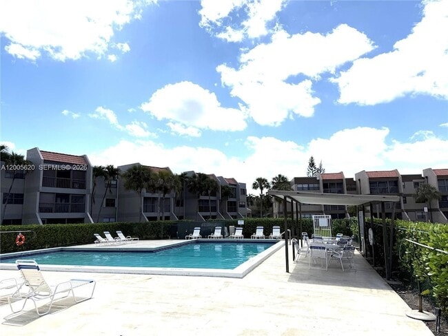 Photo - 230 Lakeview Dr Unit 307