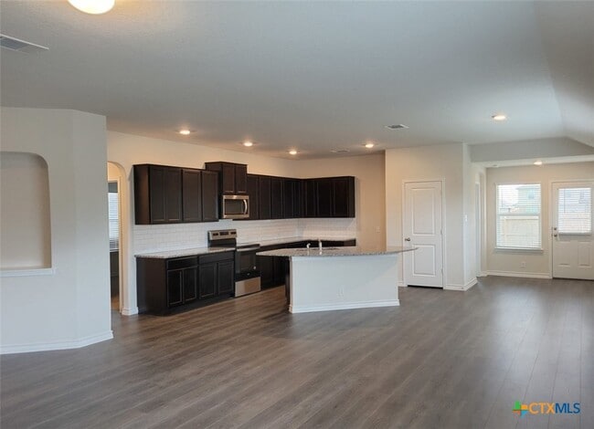 Photo - 618 Cypress Ct