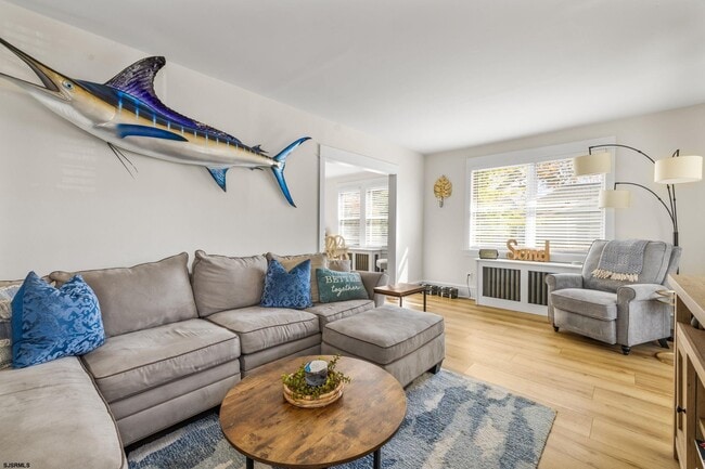Photo - 27 E Groveland Ave