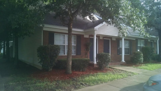 Photo - 2738 W Tharpe St Townhome