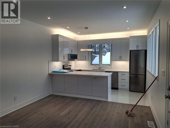 Photo - 114 Warren Ave