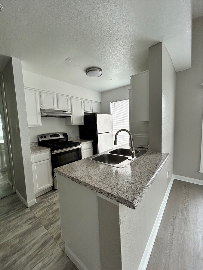 Photo - 3900 Woodchase Dr Unit 120