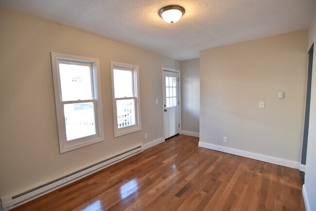 Photo - 66 Central St Unit 1