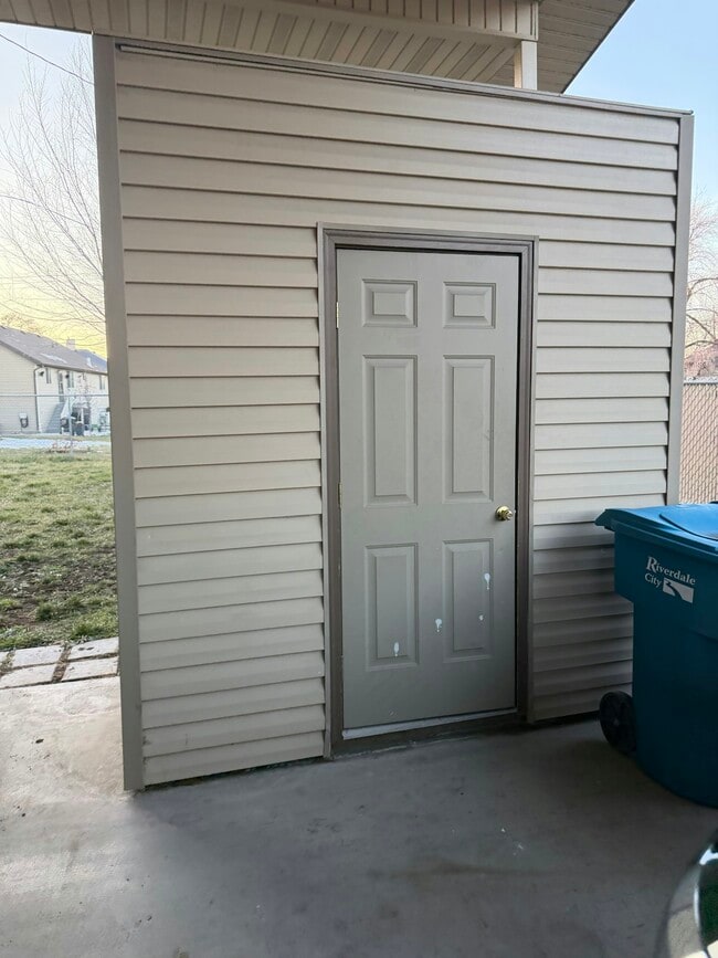 Photo - 4337 S 700 W