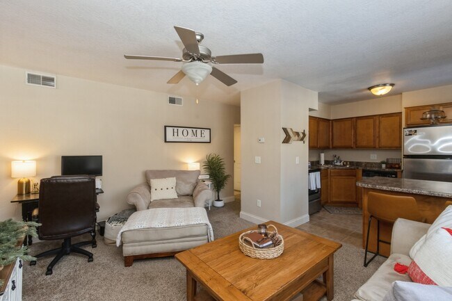 Photo - 212 Grandview Ct Unit 212