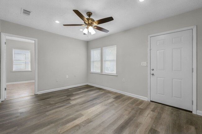 Photo - For Rent $ 1199.00/Month  West Side Duplex, Convenient to Atlanta Beltline, Sports Arenas, Univer...