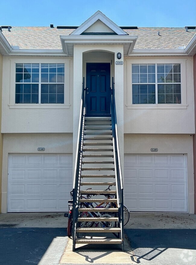 Building Photo - 8981 Lee Vista Blvd Rental