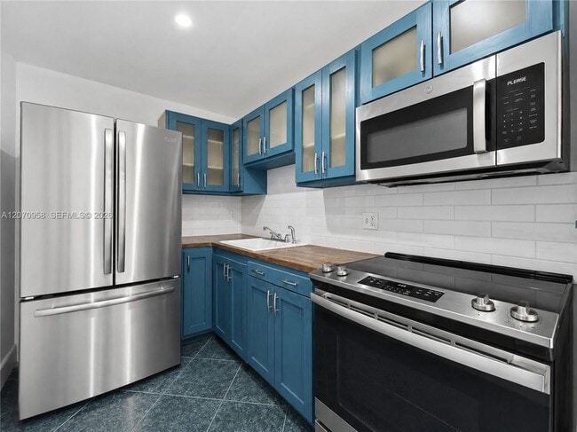 Photo - 8411 NW 8th St Unidad 102