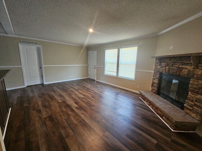 Photo - New Listing !!!