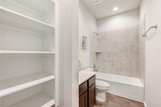 Photo - 4215 Fornari Ln