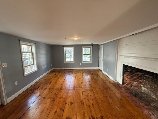 175 Pleasant St Unit 1