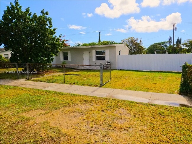 Photo - 10450 SW 182nd St